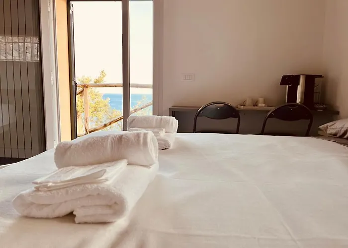 בית הארחה Eufonia Del Mare 3*