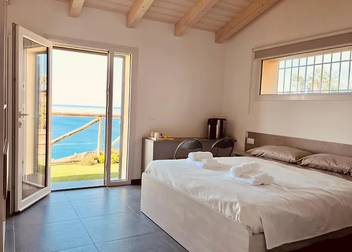 בית הארחה Eufonia Del Mare 3*